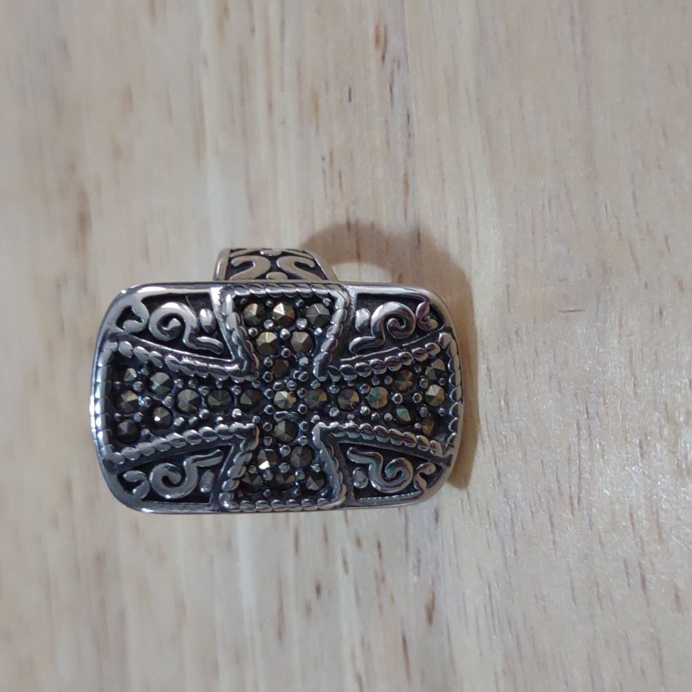 Ring - Picture 5 of 5